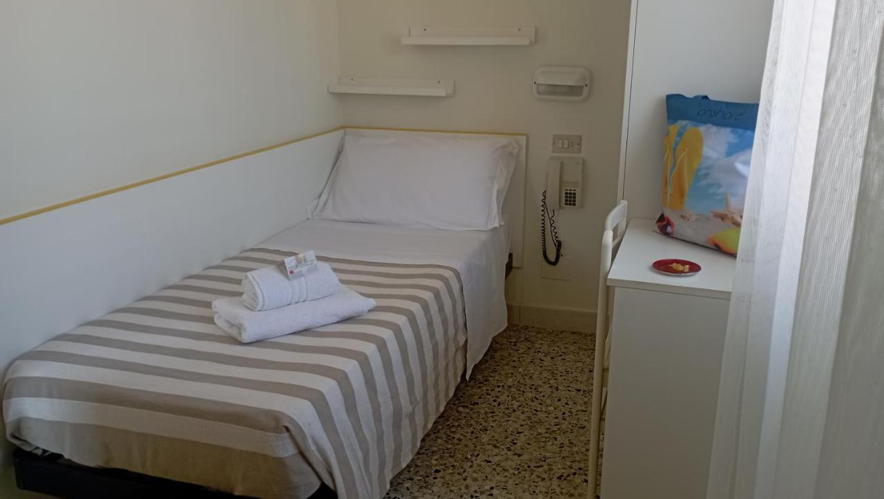 Hotel Raul Riccione Exterior foto